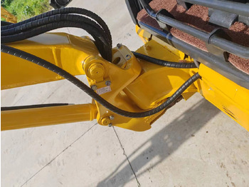 Мини багер komatsu PC35 [ Copy ] [ Copy ]: слика 4