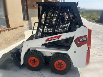 Компактен натоварувач BOBCAT S70