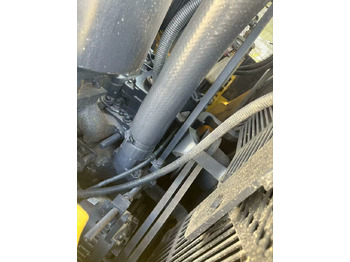 Булдожер KOMATSU D85E: слика 5