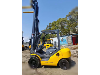 Плински вилушкар KOMATSU