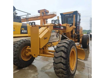 Порамнувач CATERPILLAR 140K
