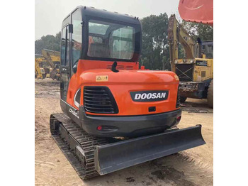 Багер гасеничар DOOSAN DX60