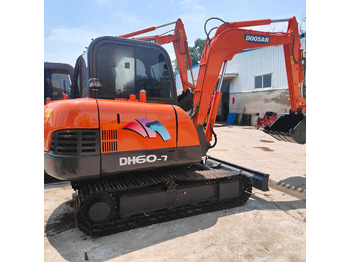 Багер гасеничар DOOSAN DH60-7
