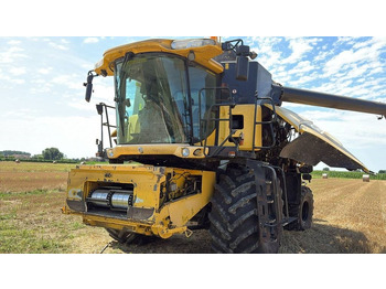 Комбајн New Holland CR 960: слика 2