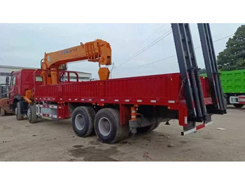 Камион со кран HOWO    XCMG HOWO 375 chassis  ,XCMG QY16D: слика 4