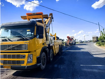 Камион со кран