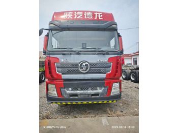 Камион влекач SHACMAN