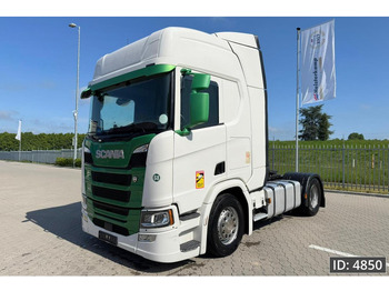 Камион влекач SCANIA R 450