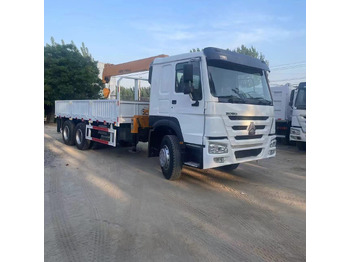 Камион со кран SINOTRUK HOWO