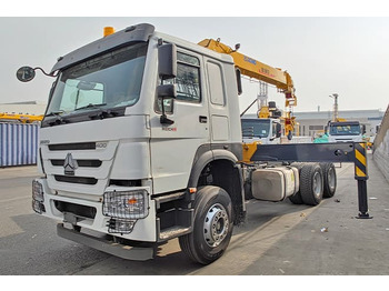 Камион со кран