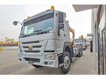 Камион со кран