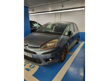 Автомобил CITROËN