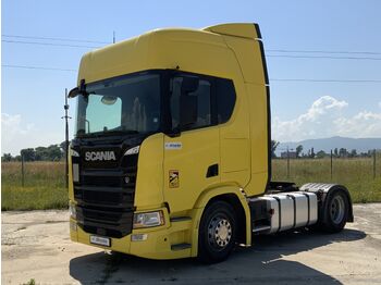 Камион влекач SCANIA R 450