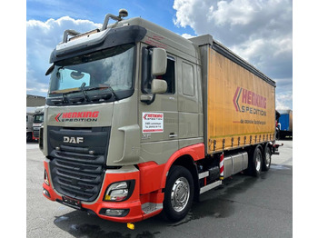 Камион со церада DAF XF 460