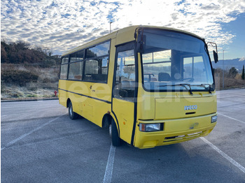 Школски автобус IVECO