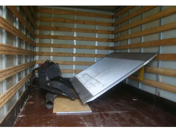 Заден лифт за утовар