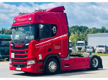 Камион влекач SCANIA R 450