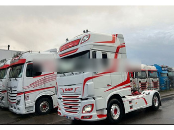 Камион влекач DAF XF 530
