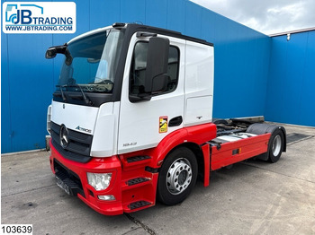 Камион влекач MERCEDES-BENZ Actros 1843