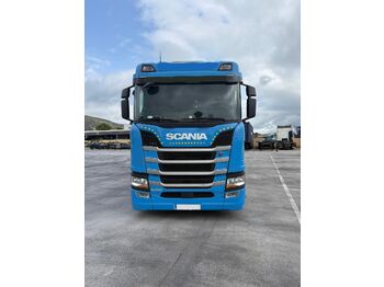 Камион влекач SCANIA R 450