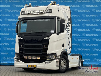 Камион влекач SCANIA R 450