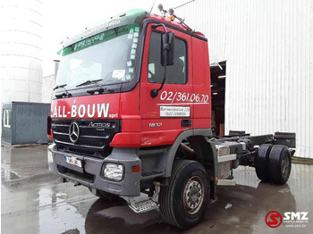 Камион со кабинска шасија Mercedes-Benz Actros 1832 4x4 209000 km!!: слика 3