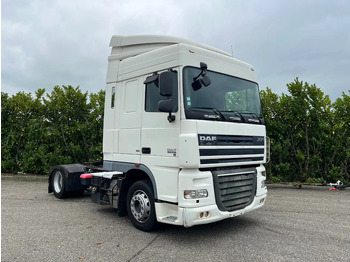 Камион влекач DAF XF 105