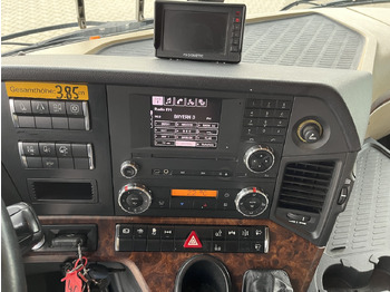 Камион со кран, Камион со платформа Mercedes-Benz Actros 2545 6x2  Atlas 265-A6   Lenk- Liftachse: слика 3