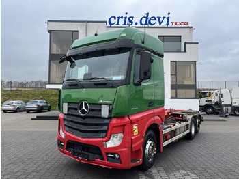 Камион со кука за подигање MERCEDES-BENZ Actros 2745