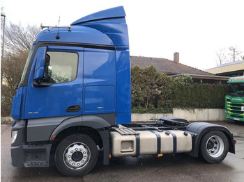 : фотографија на заглавието