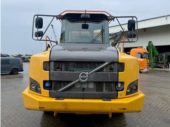 Зглобен истоварувач VOLVO A25G