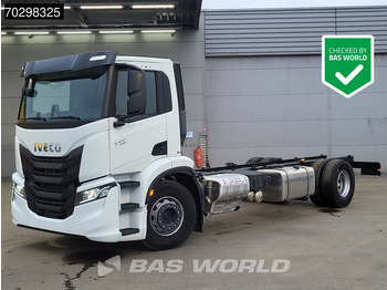 Камион со кабинска шасија IVECO S-WAY