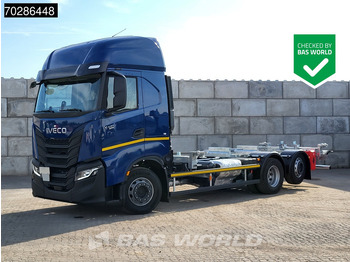 Транспортер на контејнер/ Камион со променливо тело IVECO S-WAY