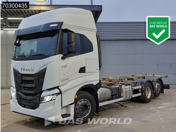 Транспортер на контејнер/ Камион со променливо тело IVECO S-WAY