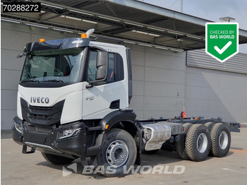 Камион со кабинска шасија IVECO X-WAY