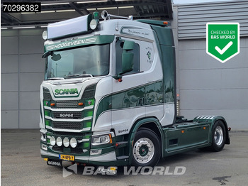 Камион влекач SCANIA S 450