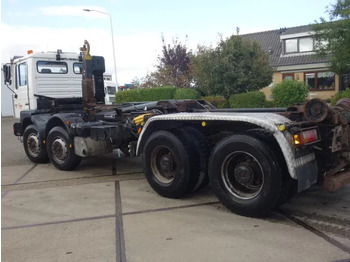 Камион со кука за подигање MAN 35-364 8X4: слика 2