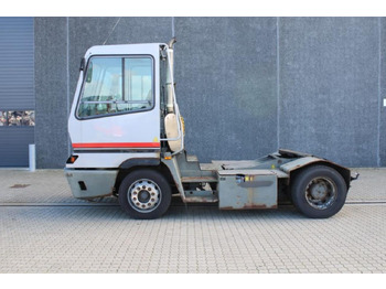 Трактор на терминалот TERBERG