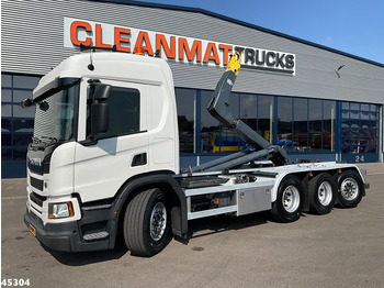 Камион со кука за подигање SCANIA P 450