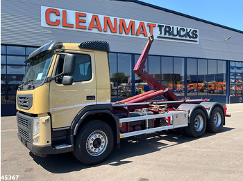 Камион со кука за подигање VOLVO FM 410