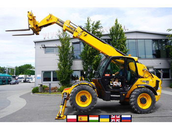 Телескопски натоварувач на тркала JCB