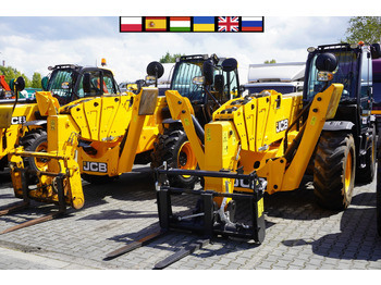 Натоварувач на тркала JCB