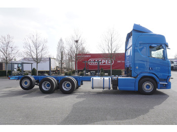 Камион со кабинска шасија SCANIA R650 V8 / 650 HP/ frame 8.8 m / steered 4th axle: слика 4