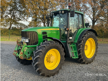 Трактор JOHN DEERE 2000 Series