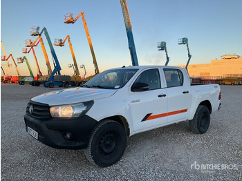 Пикап TOYOTA Hilux