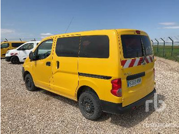 Товарно комбе NISSAN NV200: слика 2
