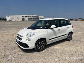 Автомобил FIAT