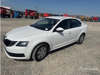Автомобил ŠKODA