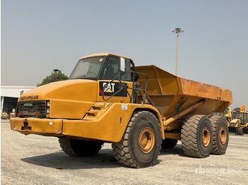 Зглобен истоварувач CATERPILLAR 740