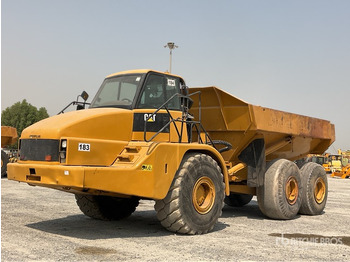 Зглобен истоварувач CATERPILLAR 740